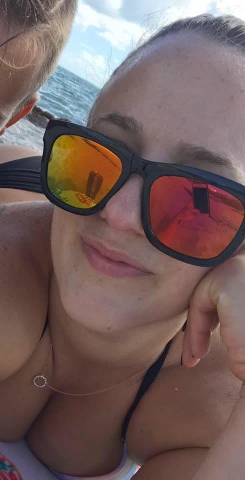 Let’s stroll down spring break past to when Nicole and Christie got down & dirty for G G W