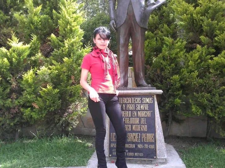 Vendedora mexicana sexi de Elektra