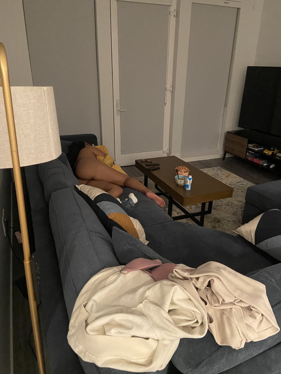 Drunk gf passed out naked on couch for friends to see