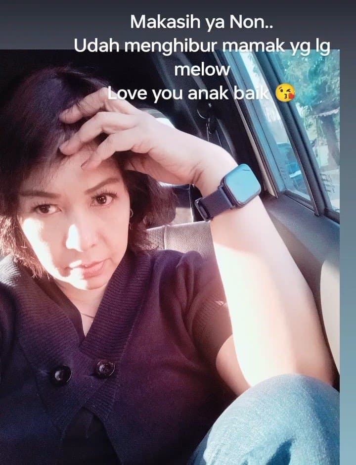 tante cantik milf colmek sambil nemenin crot di mango live enak hijab cantik tante selsa solen selen
