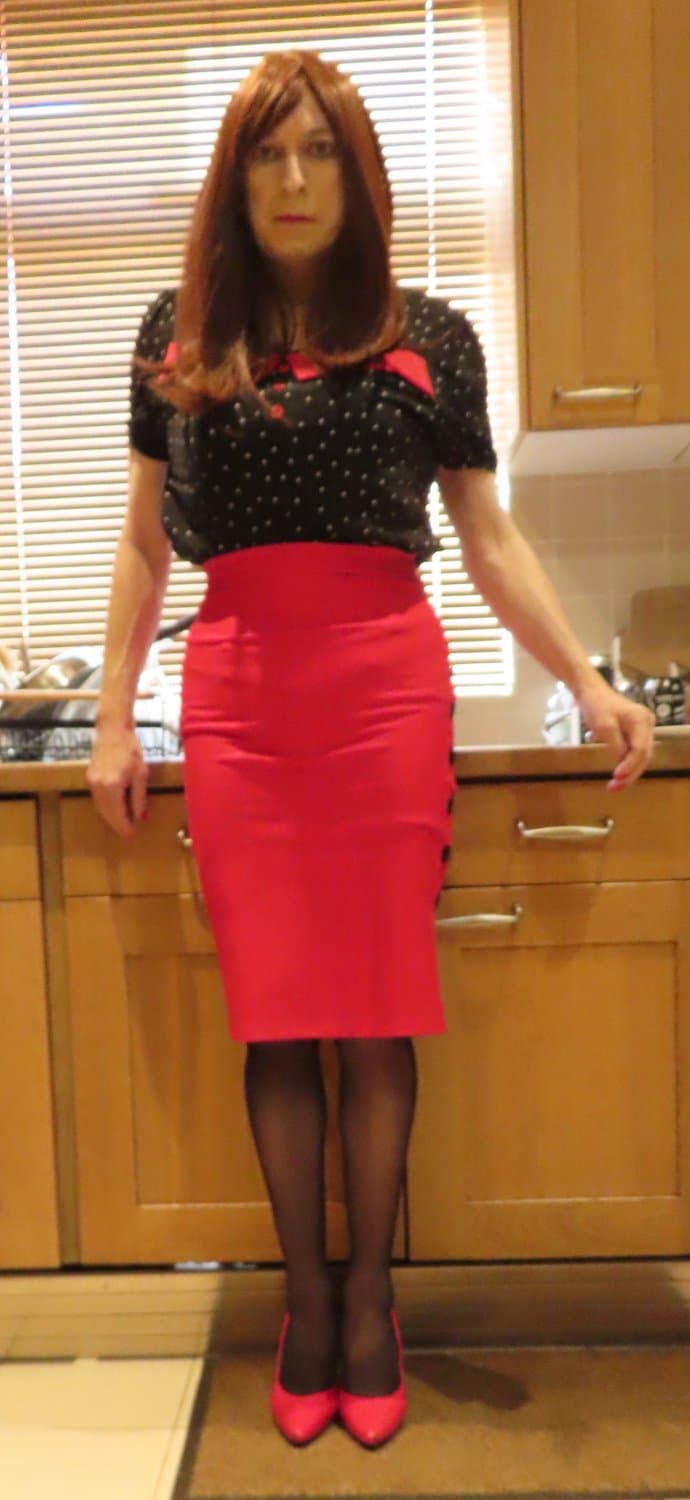 I am a DIRTY, DEVIANT, DEPRAVED SISSY PERVERT BITCH. Please pump your sperm up me