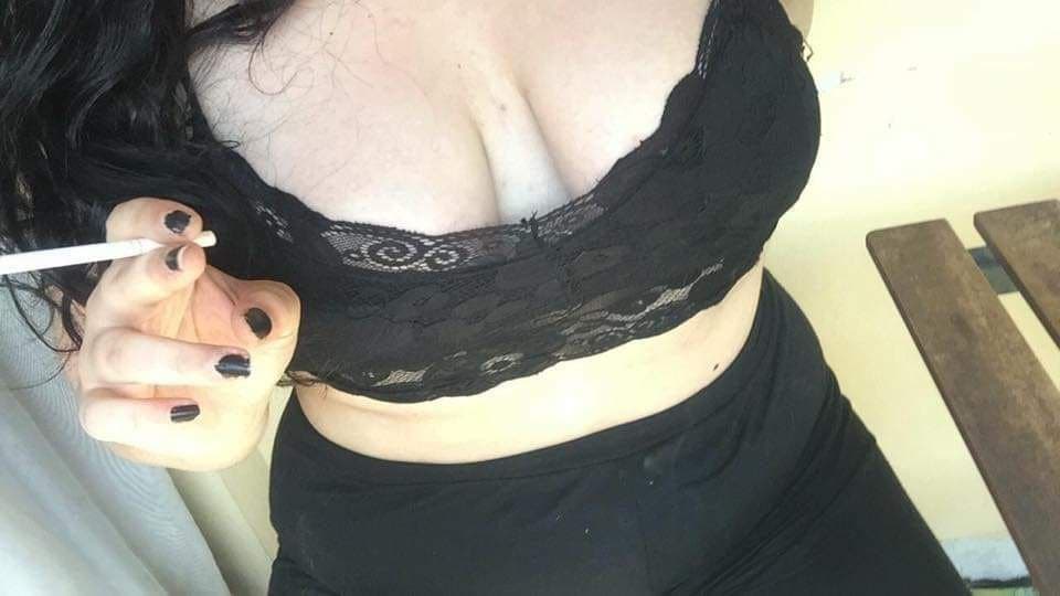 Big titty slut loves suckin big cocks