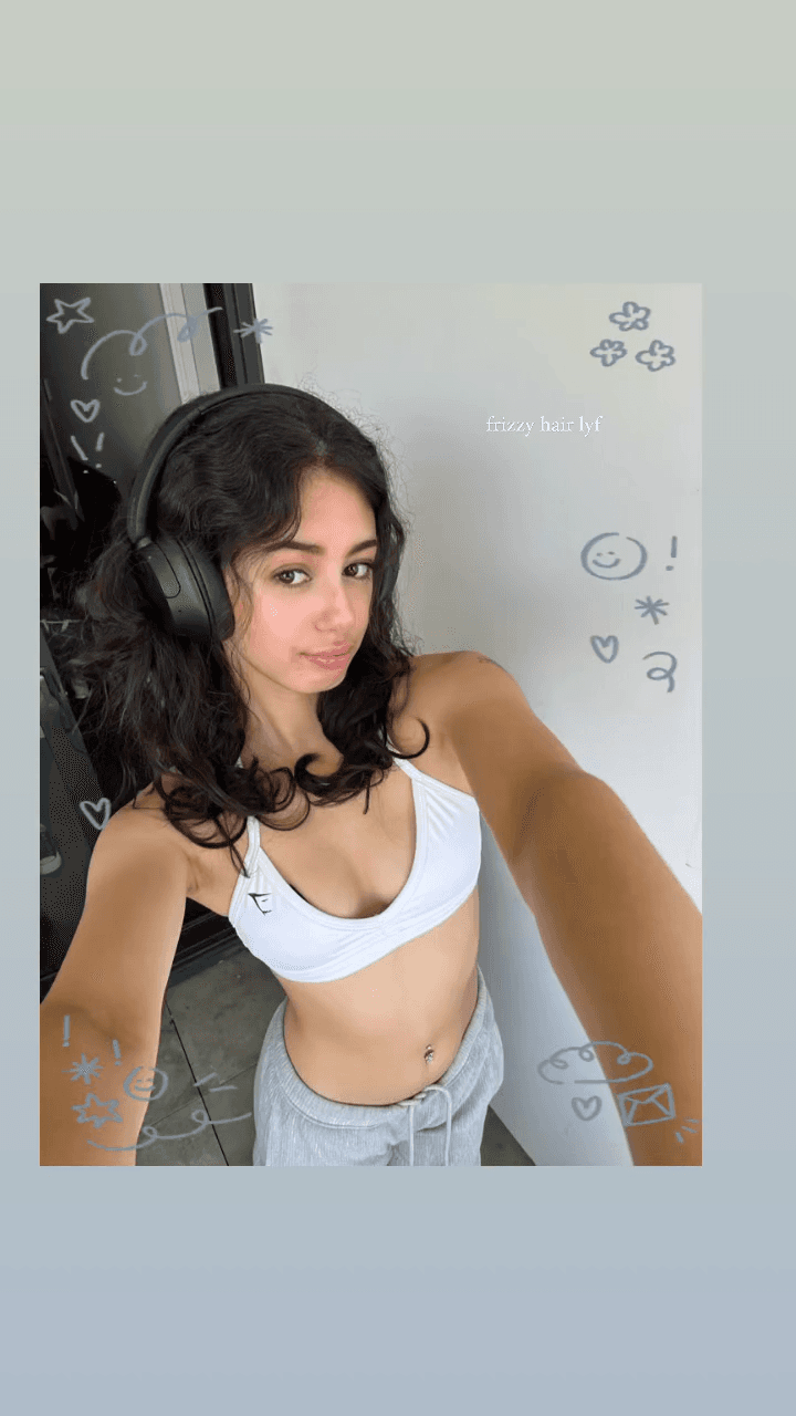 Vanessa R, 20. Spider girl with a fat ass