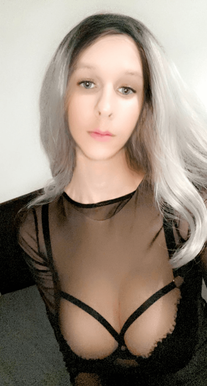 Sissy Emilia looking for a sugar Daddy/Mommy for feminization ?❤️??