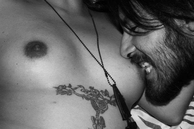 una feminazi enojada con los hombres, pero como le encanta la verga!