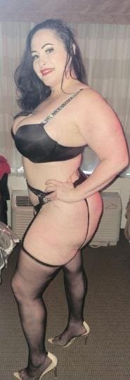 BAD DUMB THICK MATURE MILF MOM WHITE SNOWBUNNY MILF GOT ASS madura culona mama