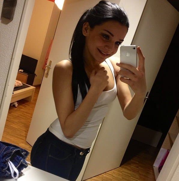 Albanian teen hottie Rina