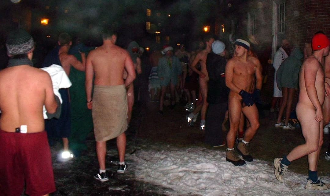 Passeio Mundial de Bicicleta Nua