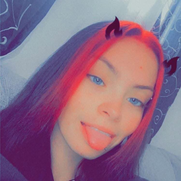 White girl Collection Vol. 1 / white boys send in Dey girls 4 ur pleasure, who would u fuck first?