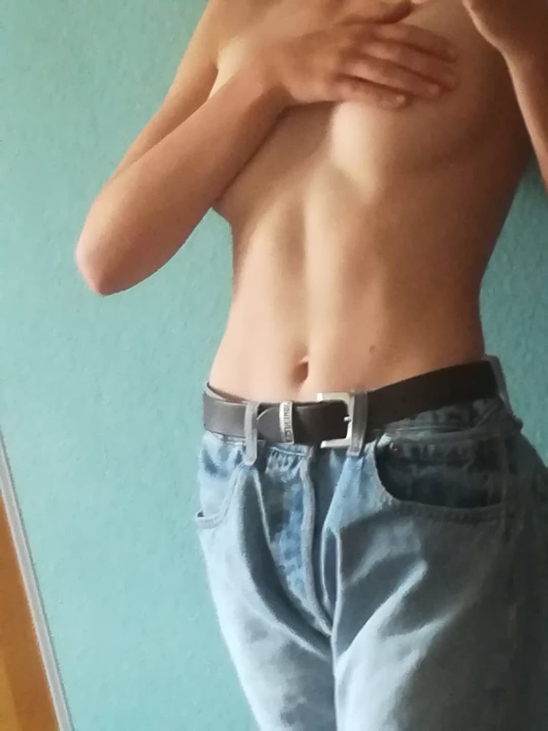 Click to view full size Handbra 1