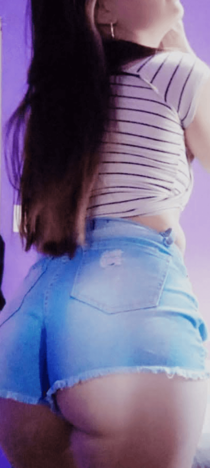 De ella no puedo mostrar la carita ? que ricas cogidas le pegué