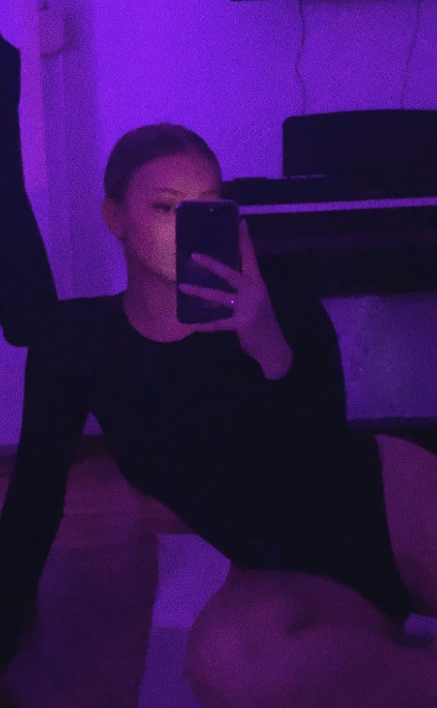 Hot German slut Chiara shows her hot body