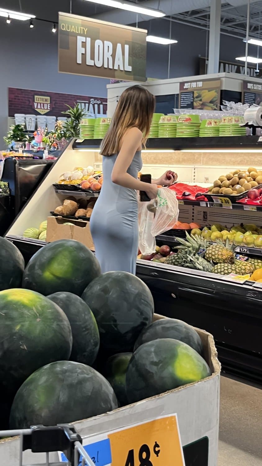 Tight dress visible panty lines SO SEXY