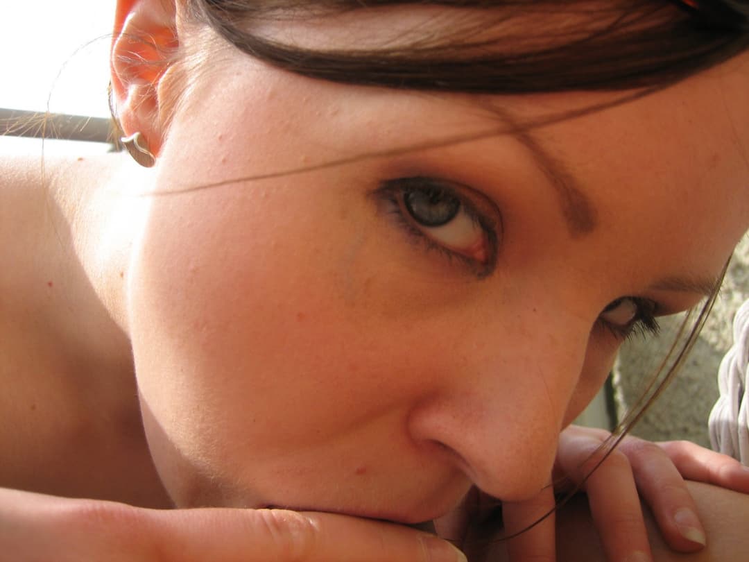 18 years old high school teen whore amateur hooker escort sucking a big cock