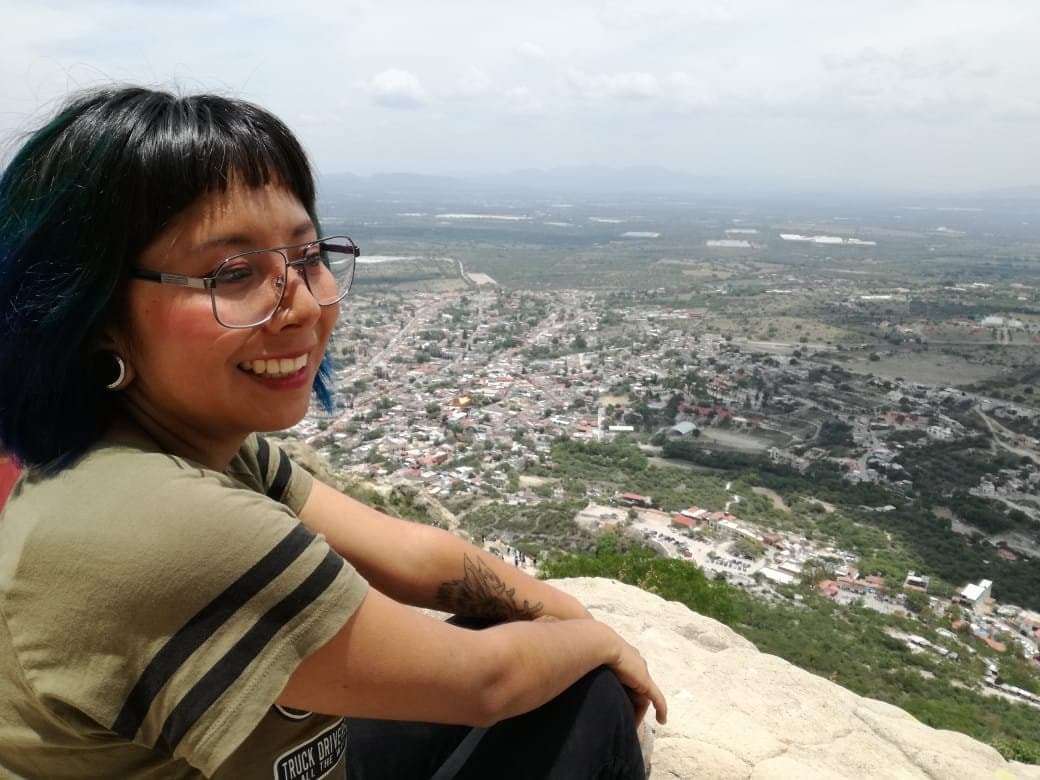 una feminazi enojada con los hombres, pero como le encanta la verga!