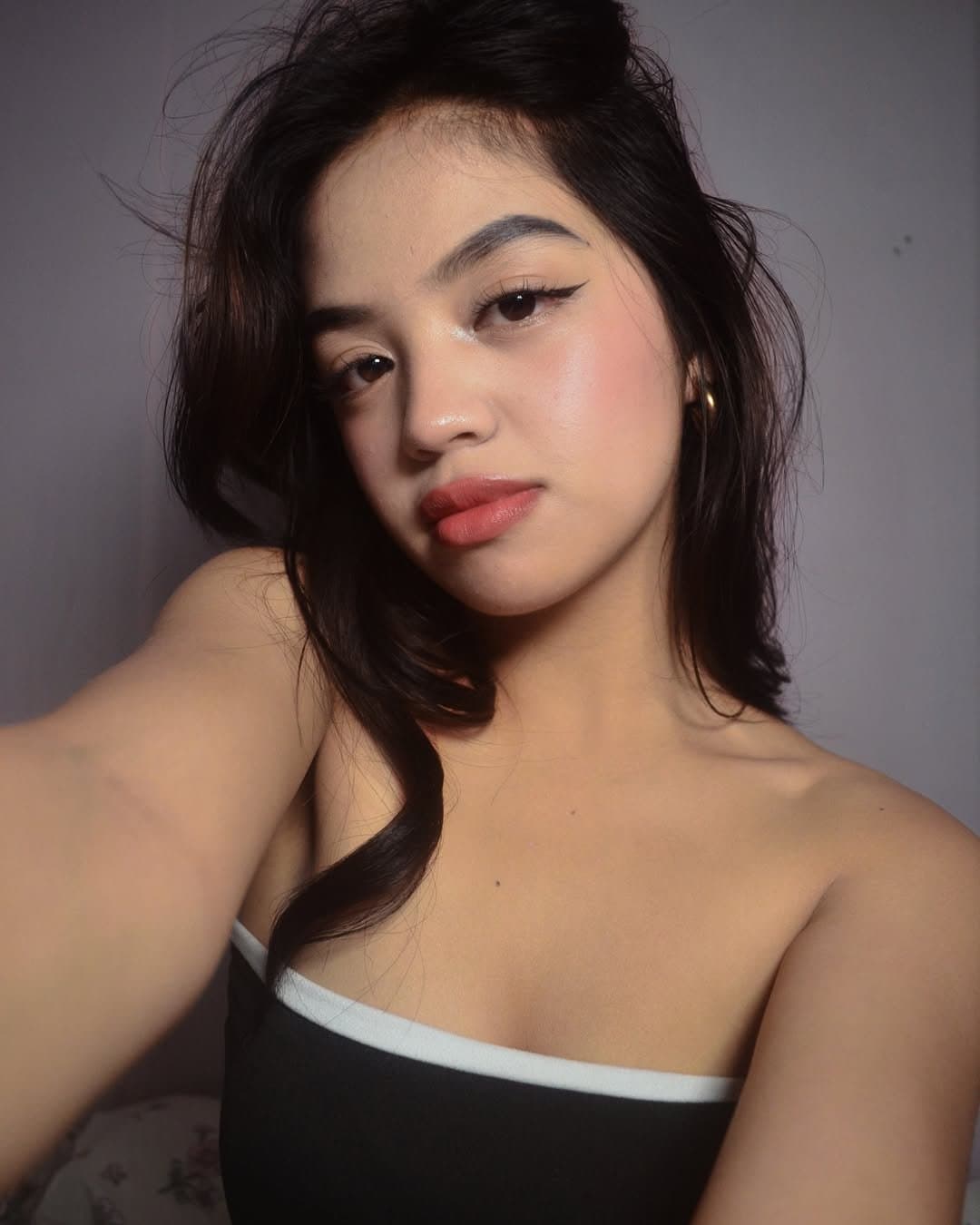 Filipina girl, ∆iL33n j0¥ got fvccked by her guy bestfriend ????