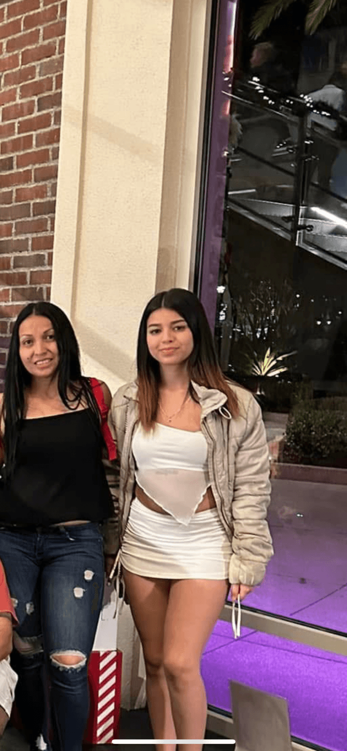 -My 2 Sexy Latina Cousins & 2 Sexy MILF aunts / Who has their nudes Dm US