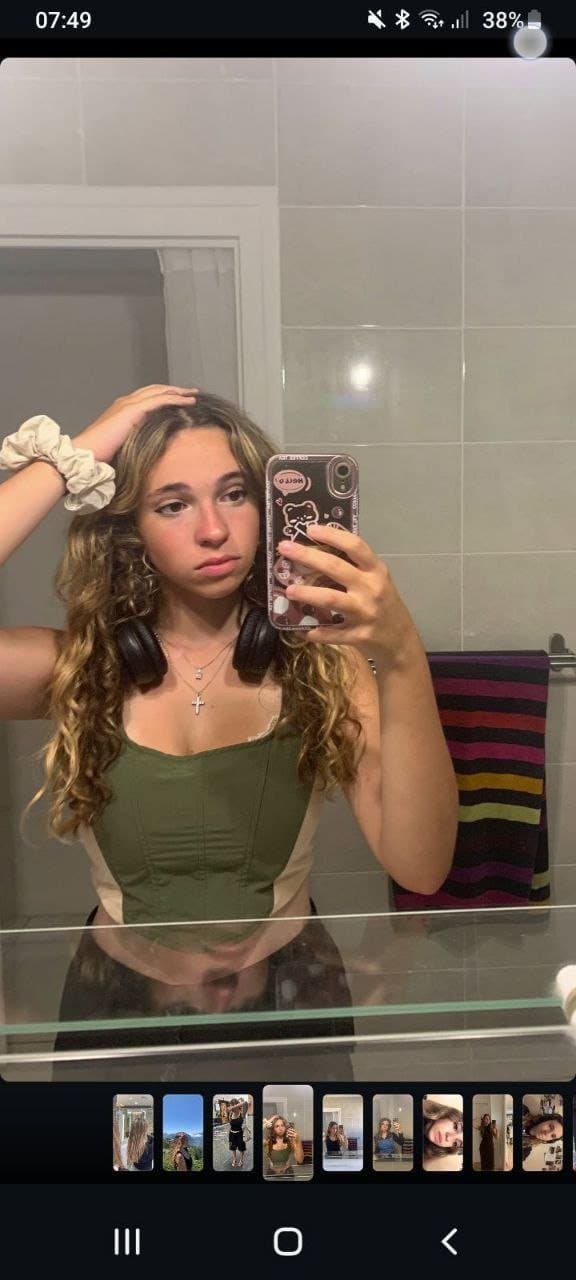 Chienne française exposé