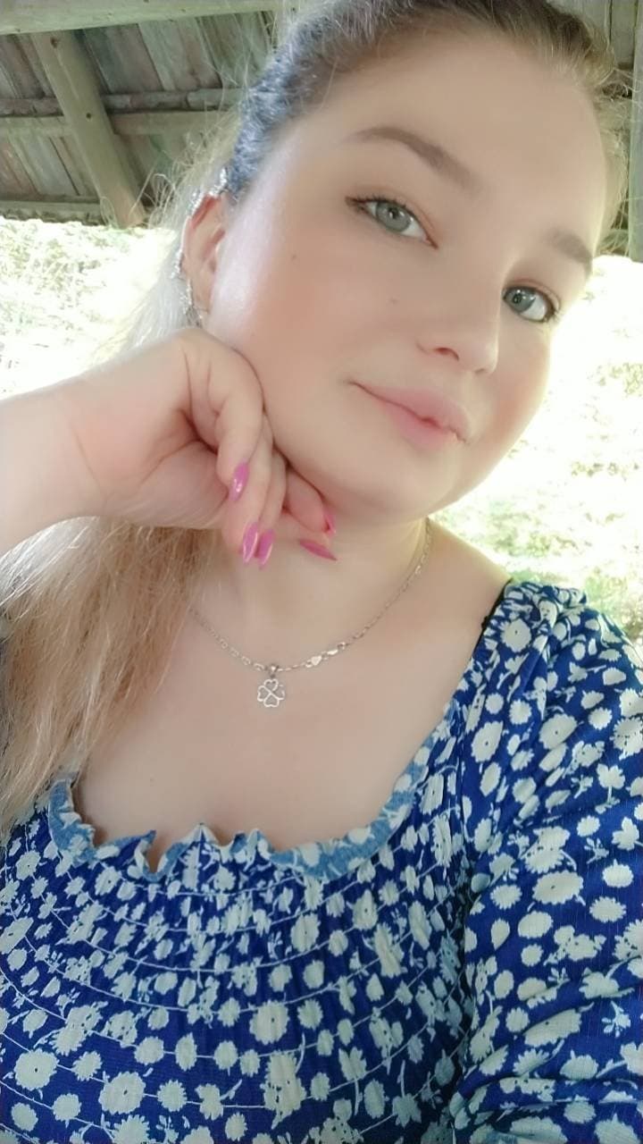 My real sister sucking two dicks. AI