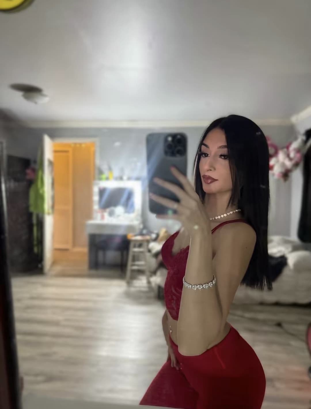 Click to view full size Sexy ass latina hoe bouncing on dick in the back seat