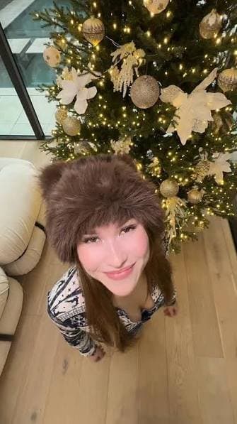 happy holidays te desea Sondra B??