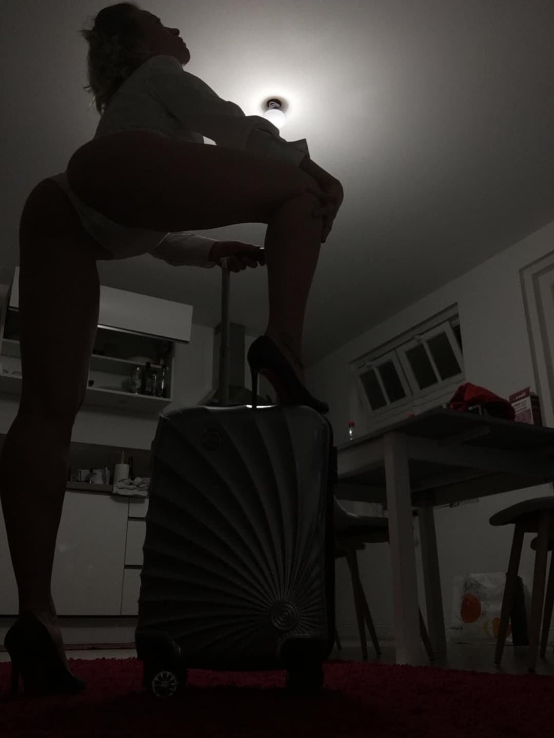 partagez cette traînée en body blanc