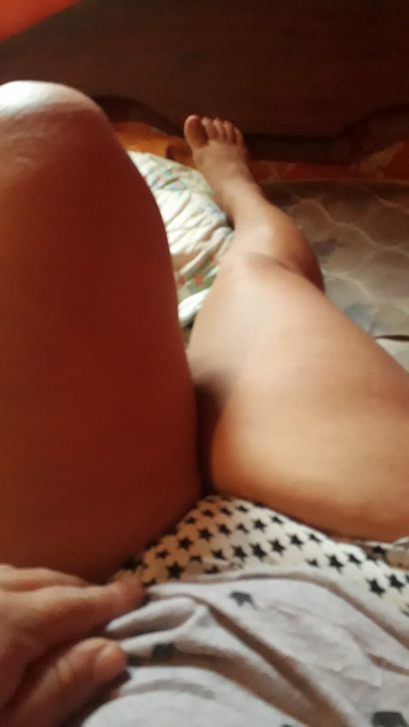 O que acham da Coroa que eu tô comendo , repostem que trago ela peladinha