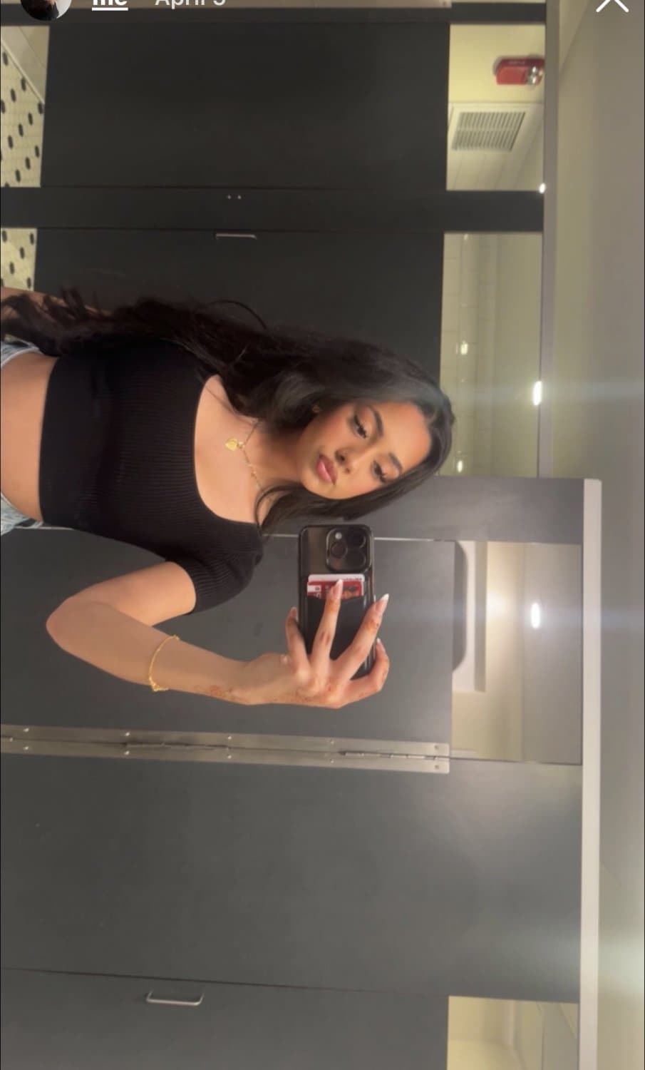 Cum trib this slut and make her famous. Dm for info