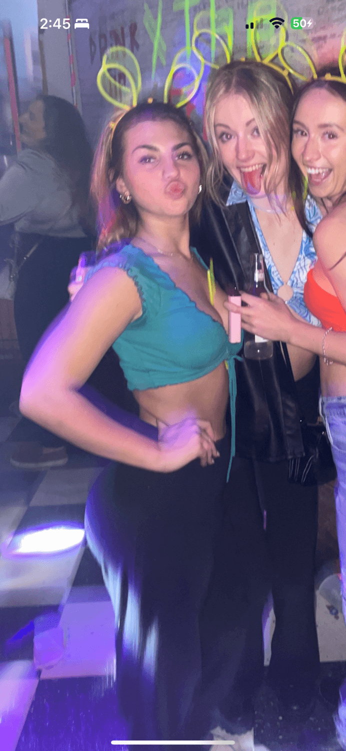 College guy with big muscles started kissing this slut before lifting shirt and sucking her titties