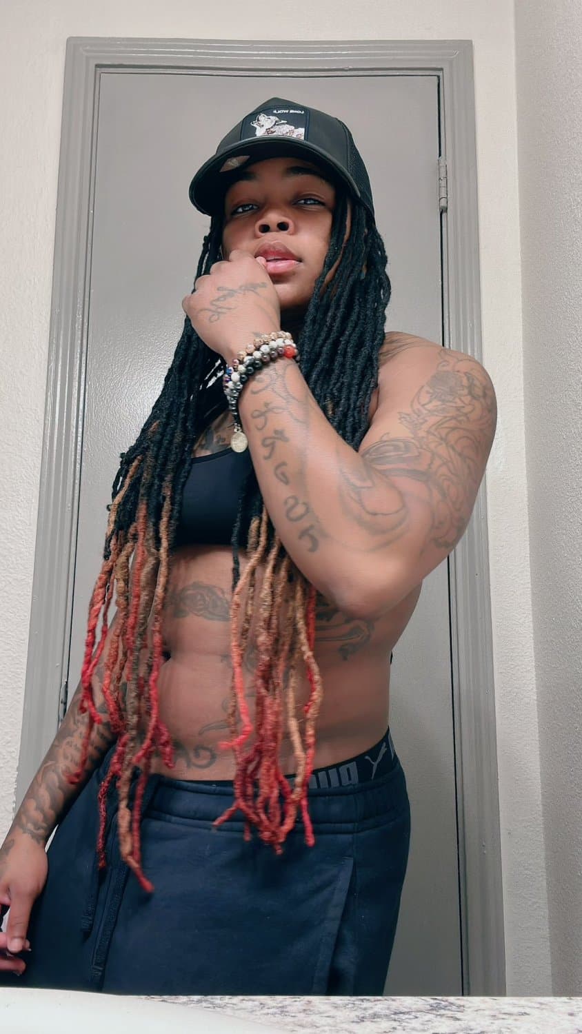 Ebony Dyke Stud Yungbull