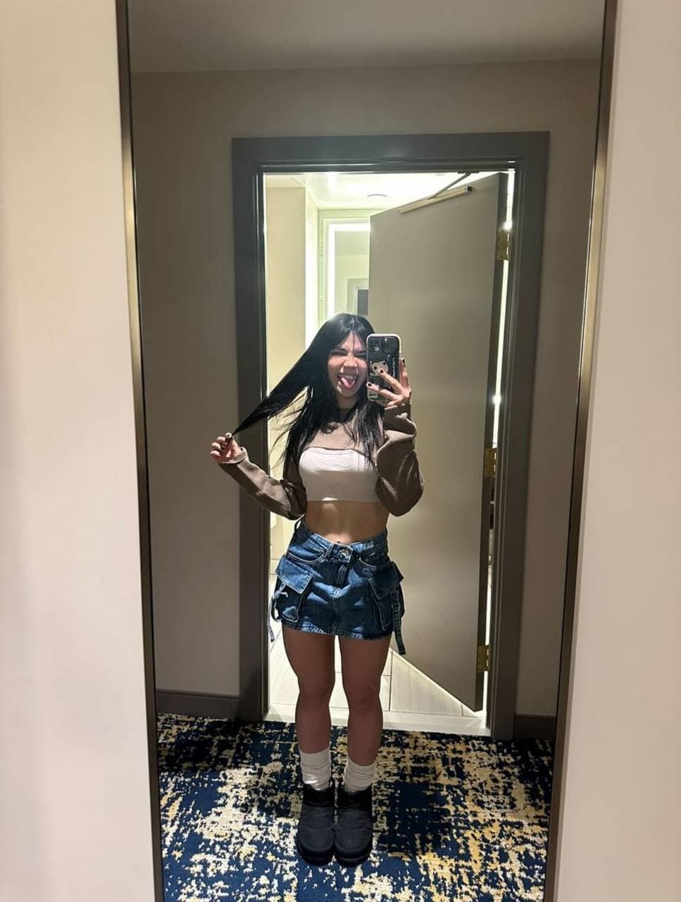 ALANA FLORES PACK COMPLETO XXX C8LO Y T3TA2 CUERPO PERFECTO DESCARGUENLO