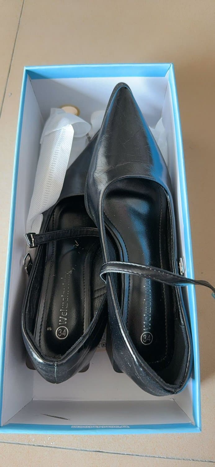 Asian feet / socks and cum filled shoes