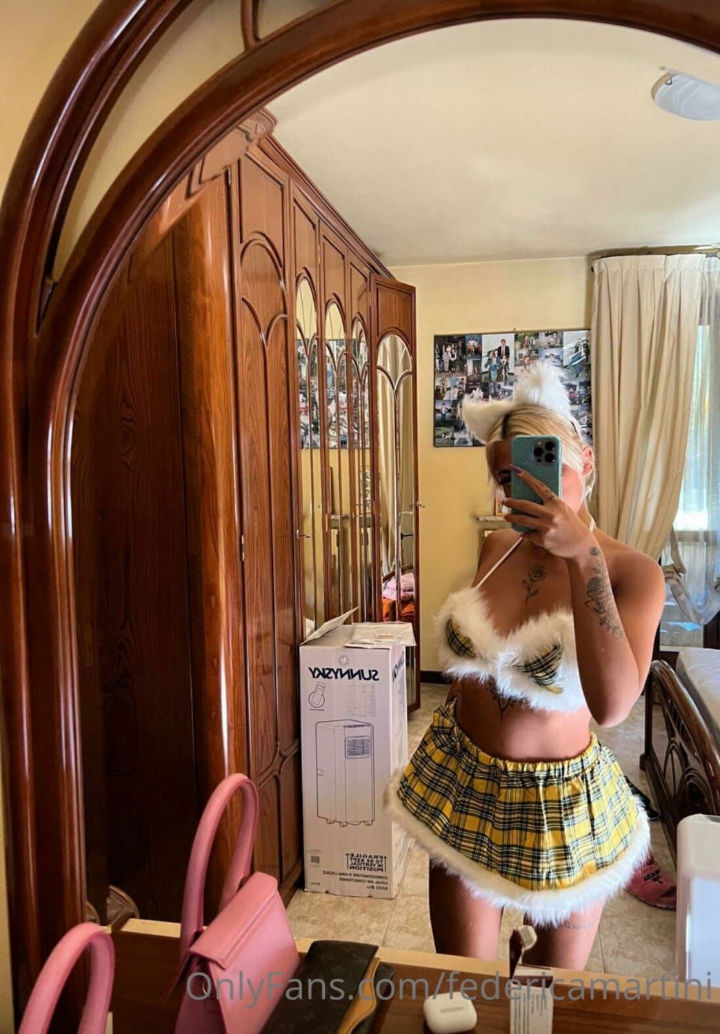 Italian fart queen federichina scoreggina