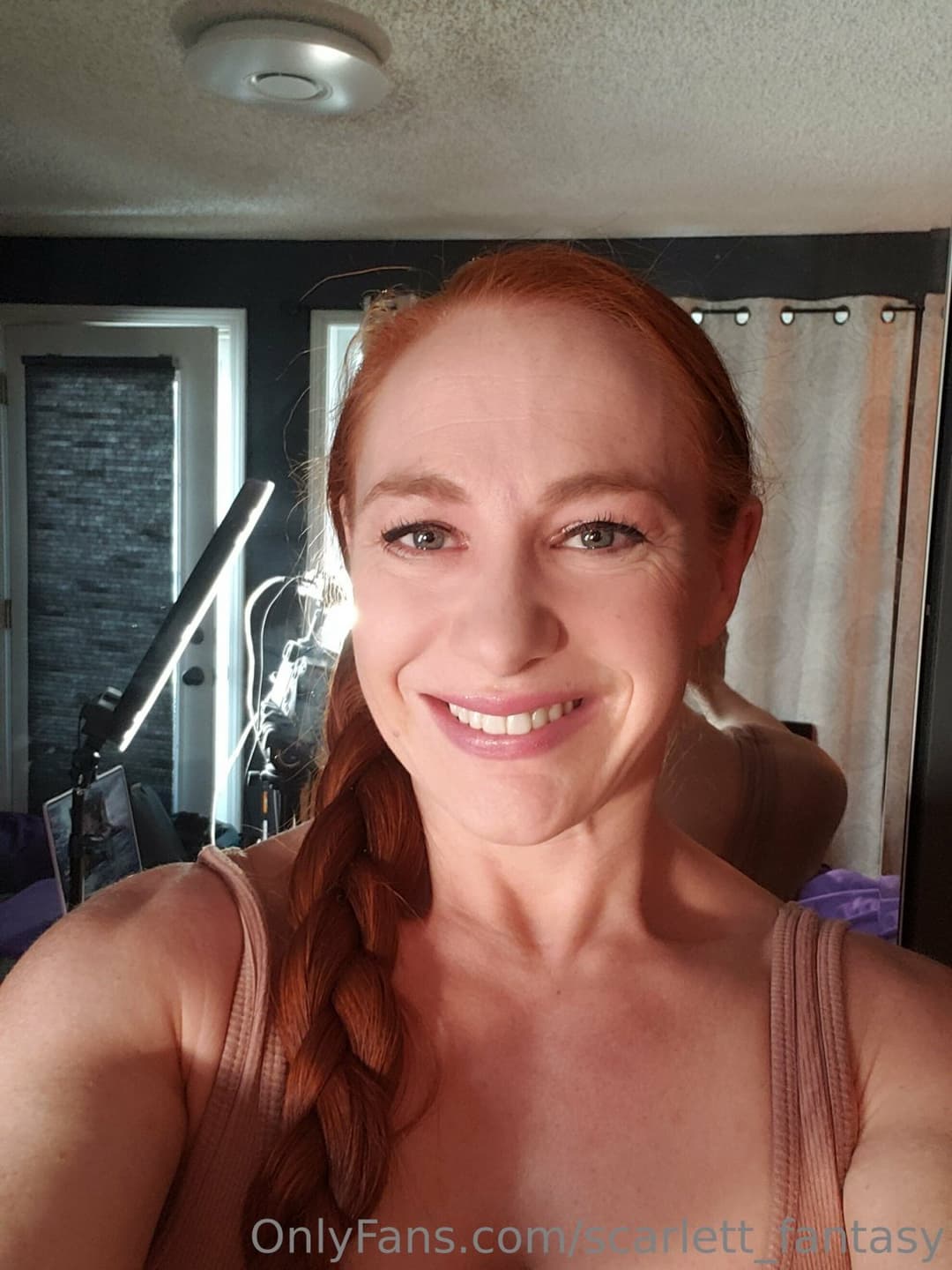 [Fitness] Ginger Milf - Scarlett ??