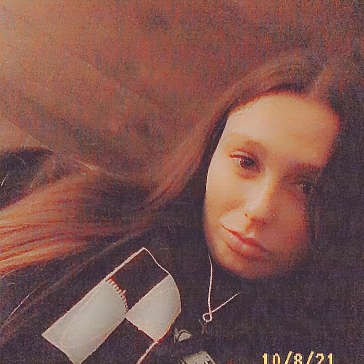 Click to view full size Ex knew I had the ice and said comeover. Had her tellin me how she luv this dick