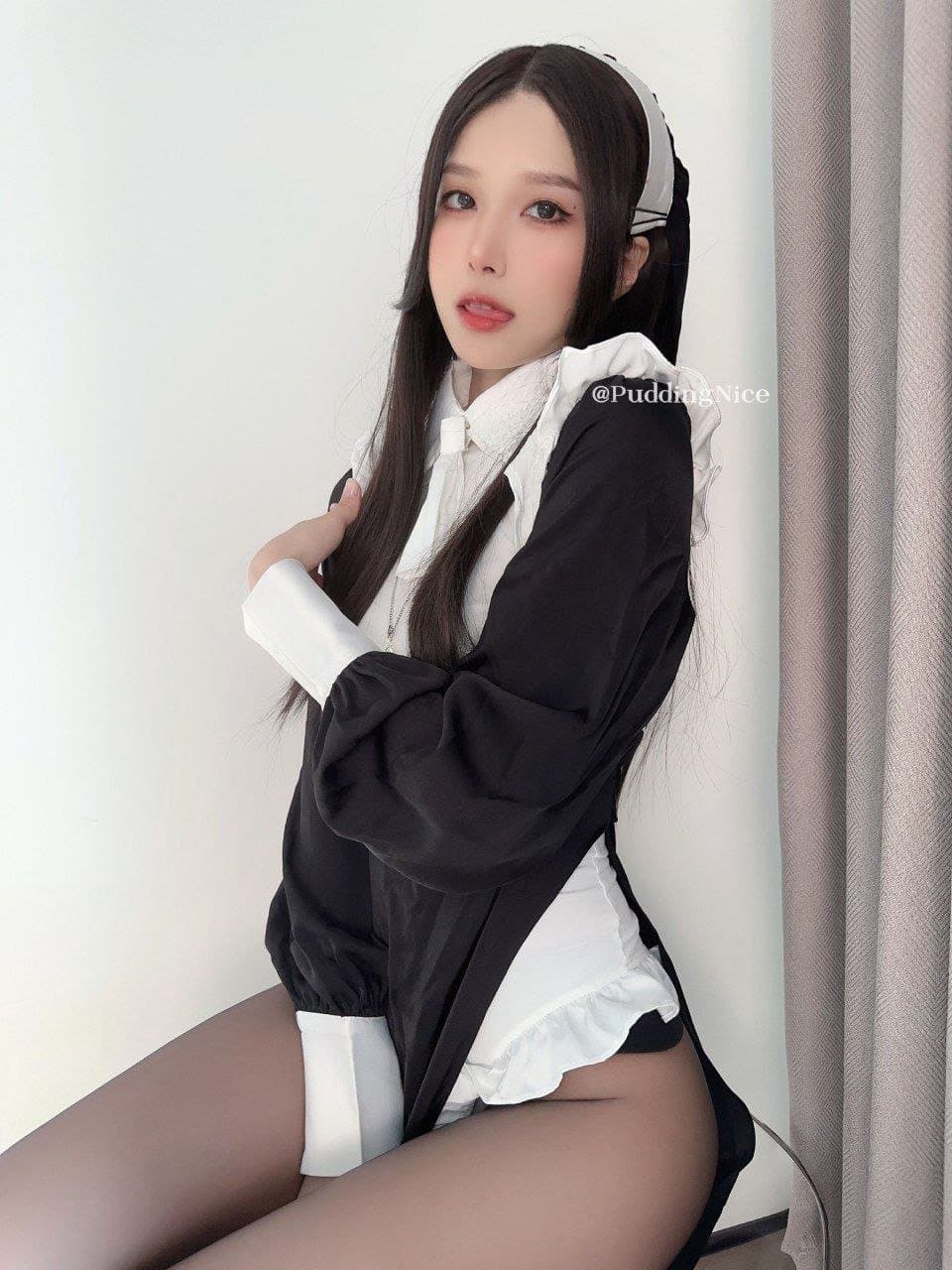 Asian Maid Wants To Please Her Master