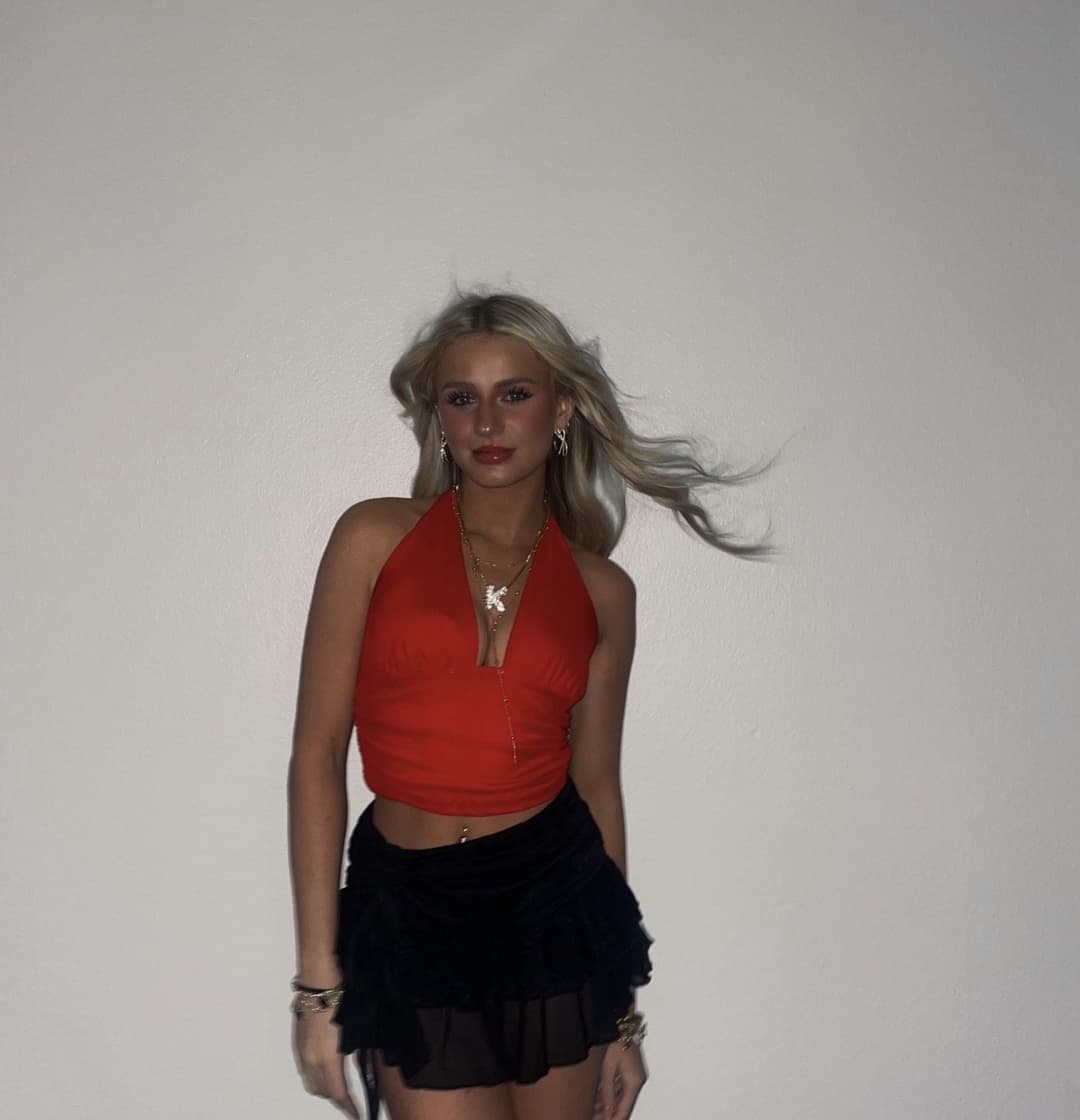 Petite blonde goddess