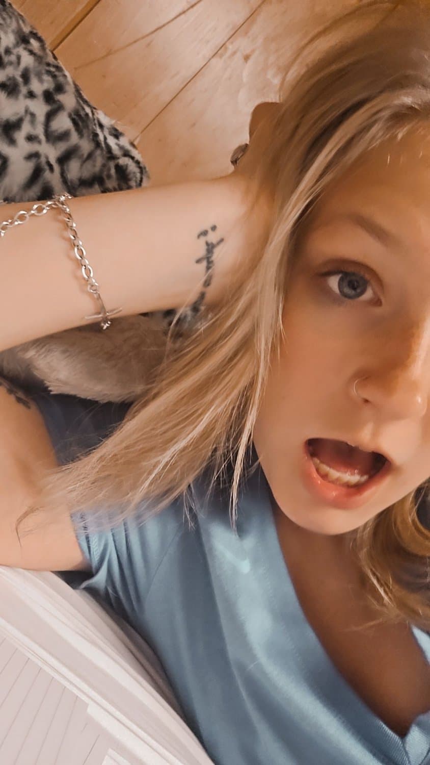 Click to view full size Hot And Slutty Petite Blonde Milf Military Wife pt3