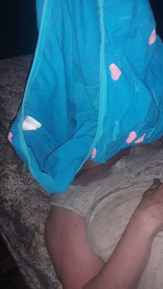 I join the fat wife soon for bed, Follow and join me and our desires