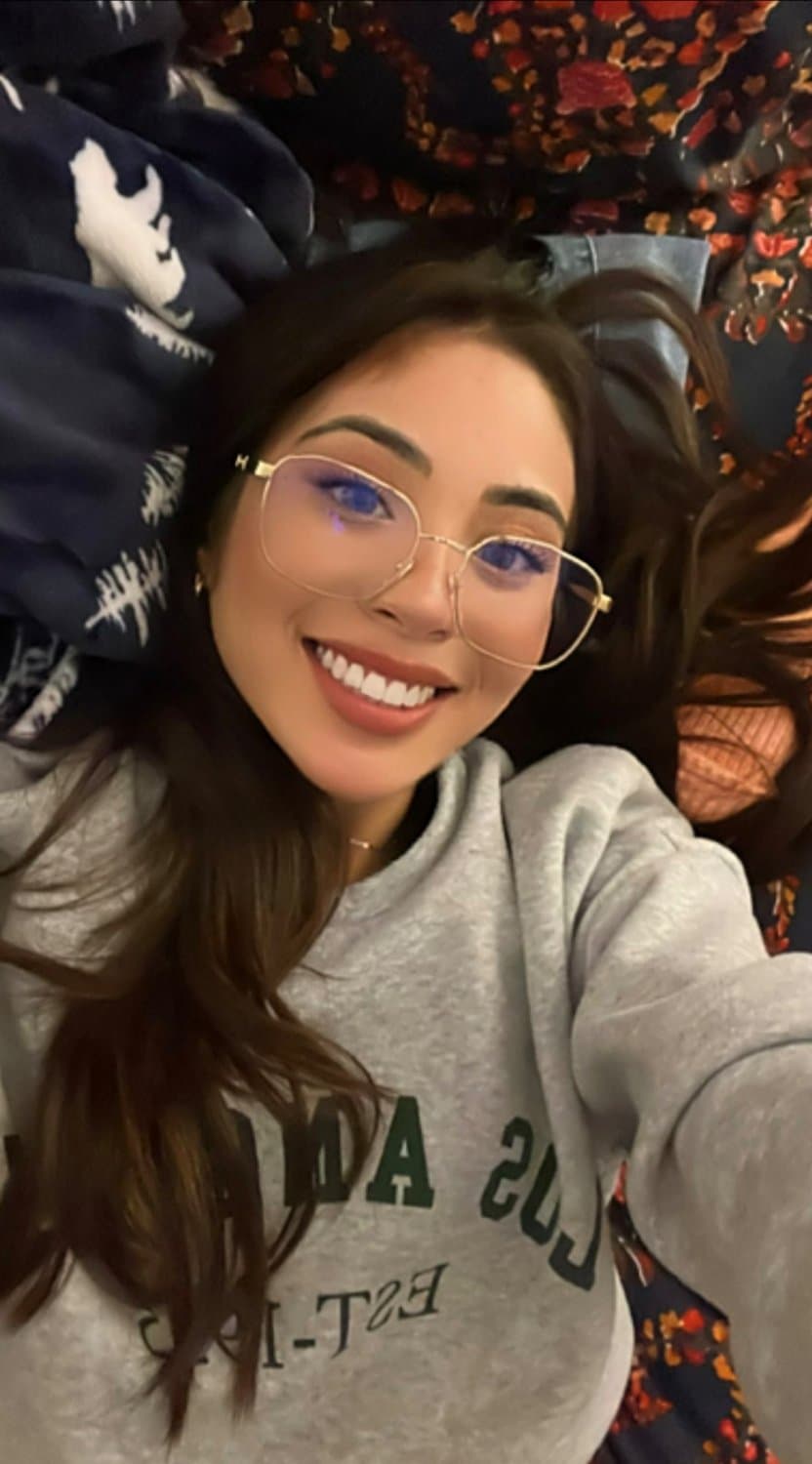 College Asian Latina Eric@ Loves Showing Her Ass