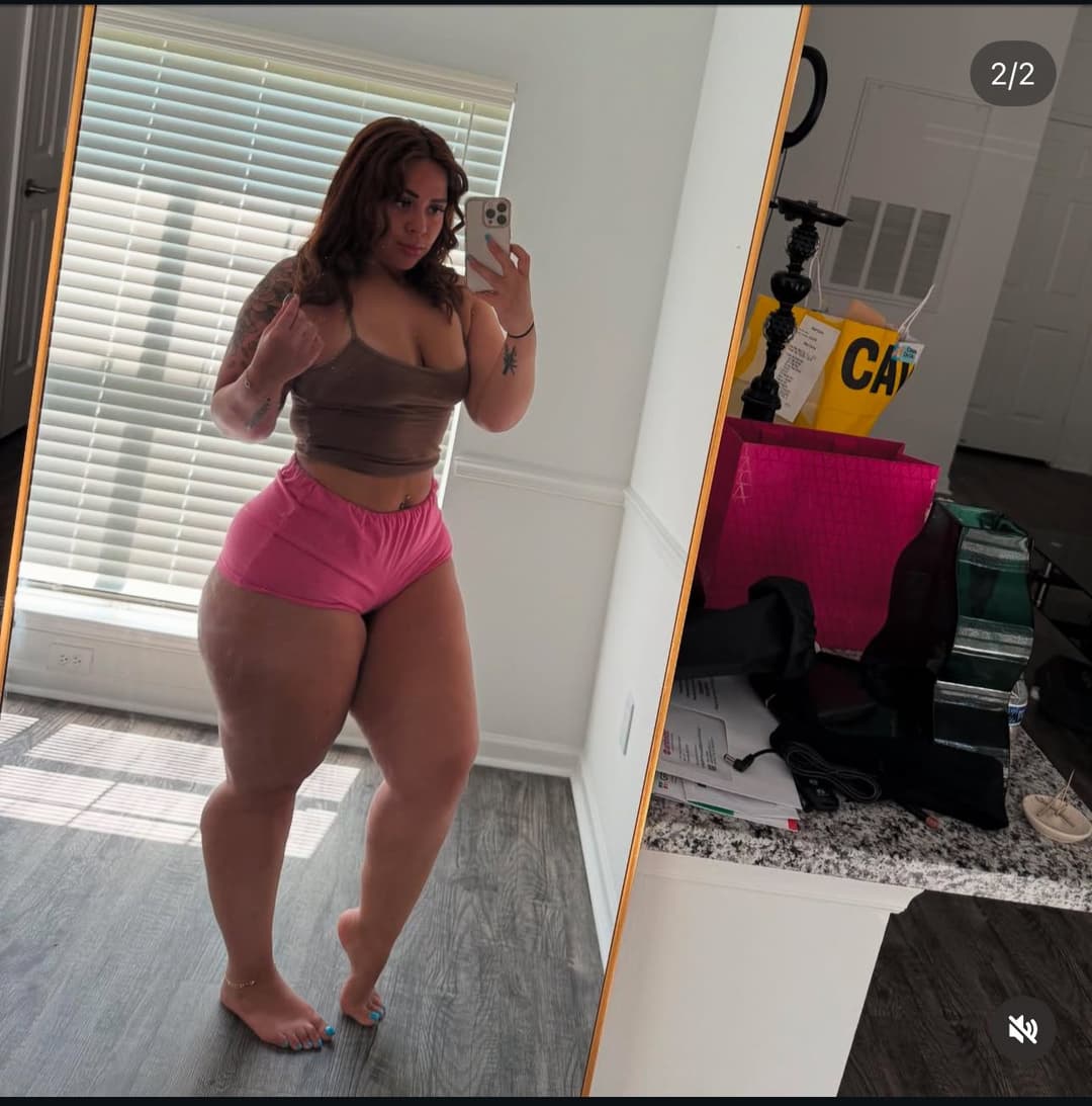 Thick big booty Latina 7