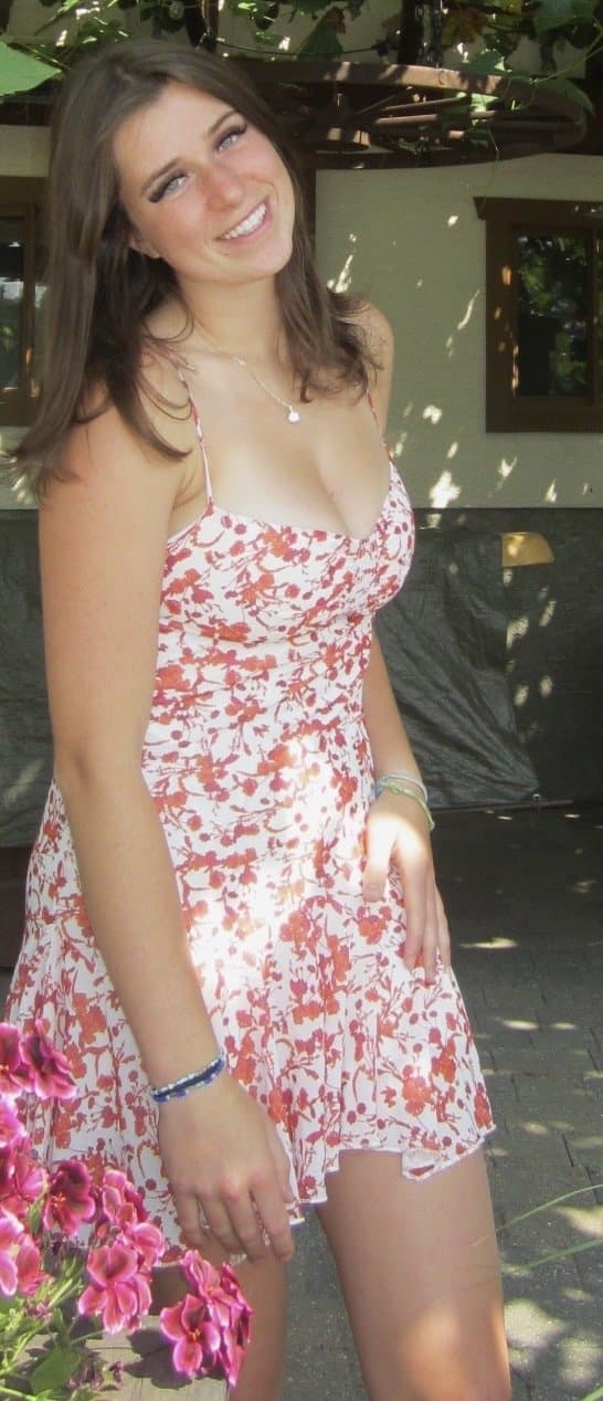 Click to view full size Which sister is hotter Skylar and Alexis