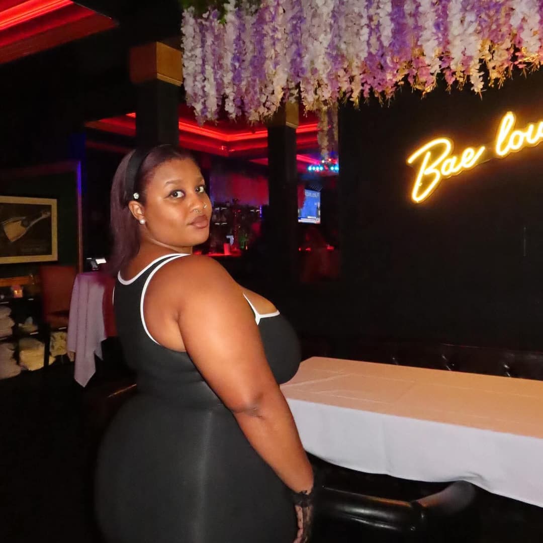 SEXY CURVY THICK EBONY BBW BIG BOOBS & BIG OLE ASS BOOTY