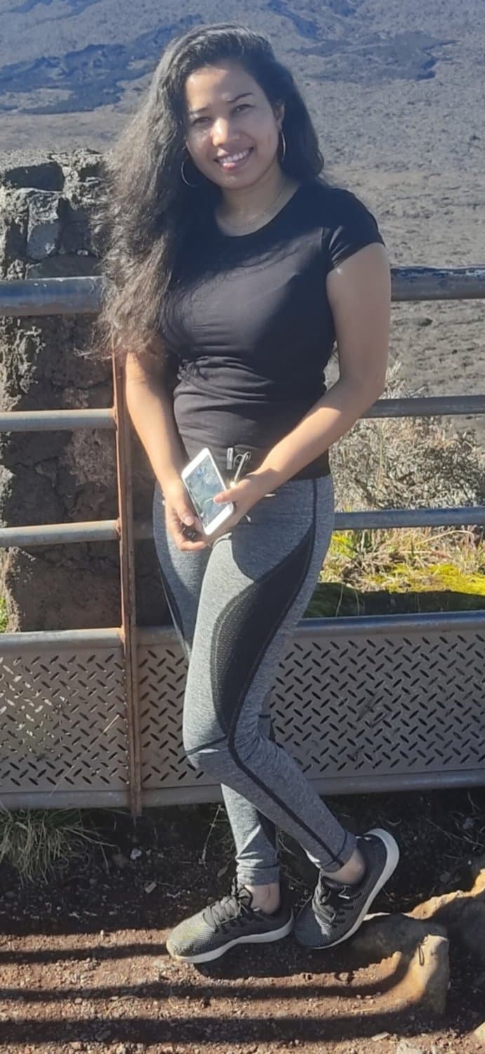 Dark asian holes on display ?