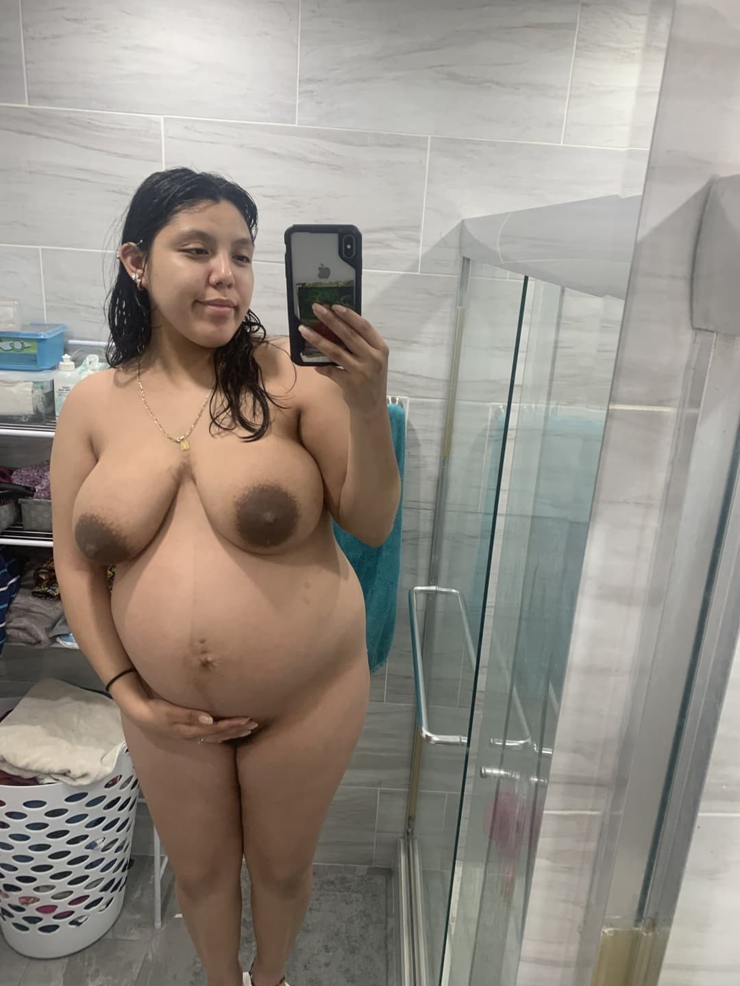 Nasty body Yoselin Pilar Garcia- new Carrolton Maryland loves to eat man ass and show gaped asshole