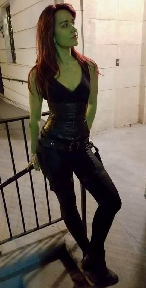 Elizabeth milf vocal coach