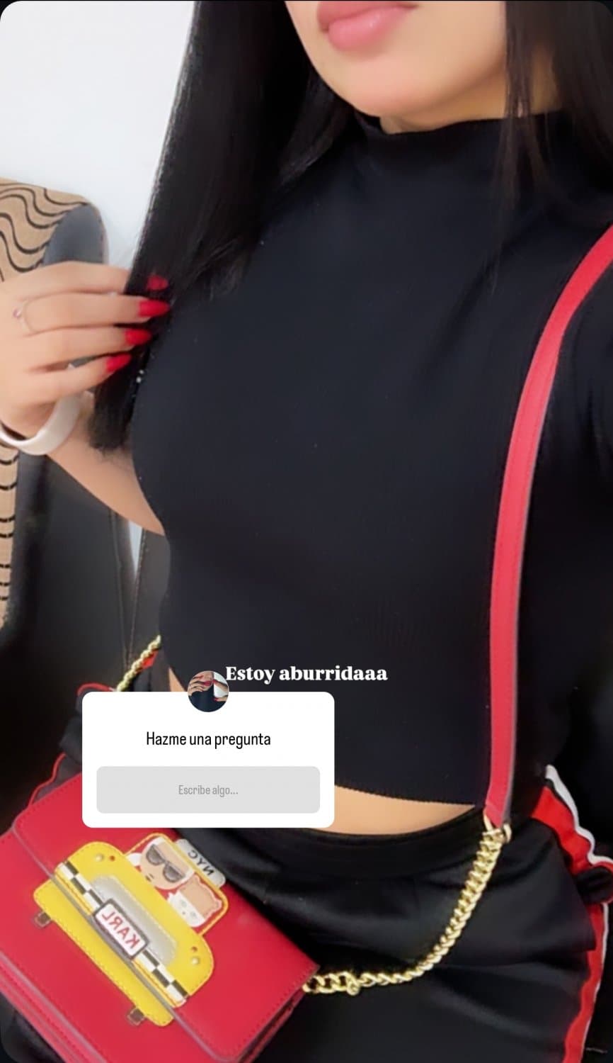 Chaparrita nalgona con algunos fakes