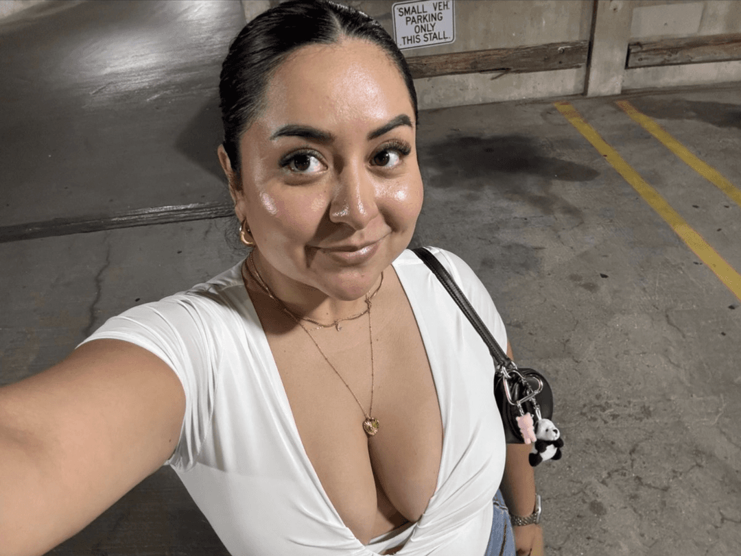 Latina with huge tits Latina feet