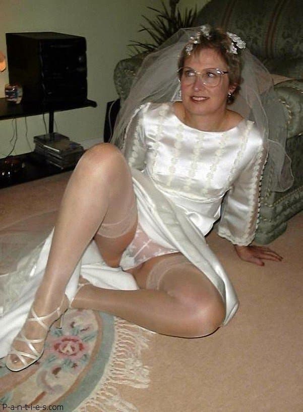 Click to view full size The bride will soon lose her virginity ♥️ ( only real )