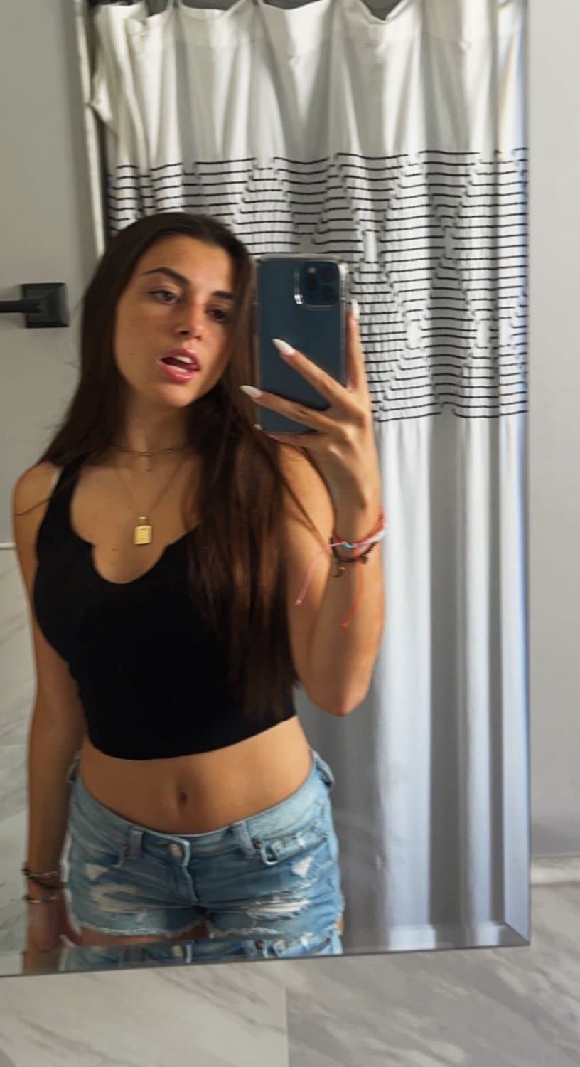 Evangeline G - Hot vsco teen (St. John’s)